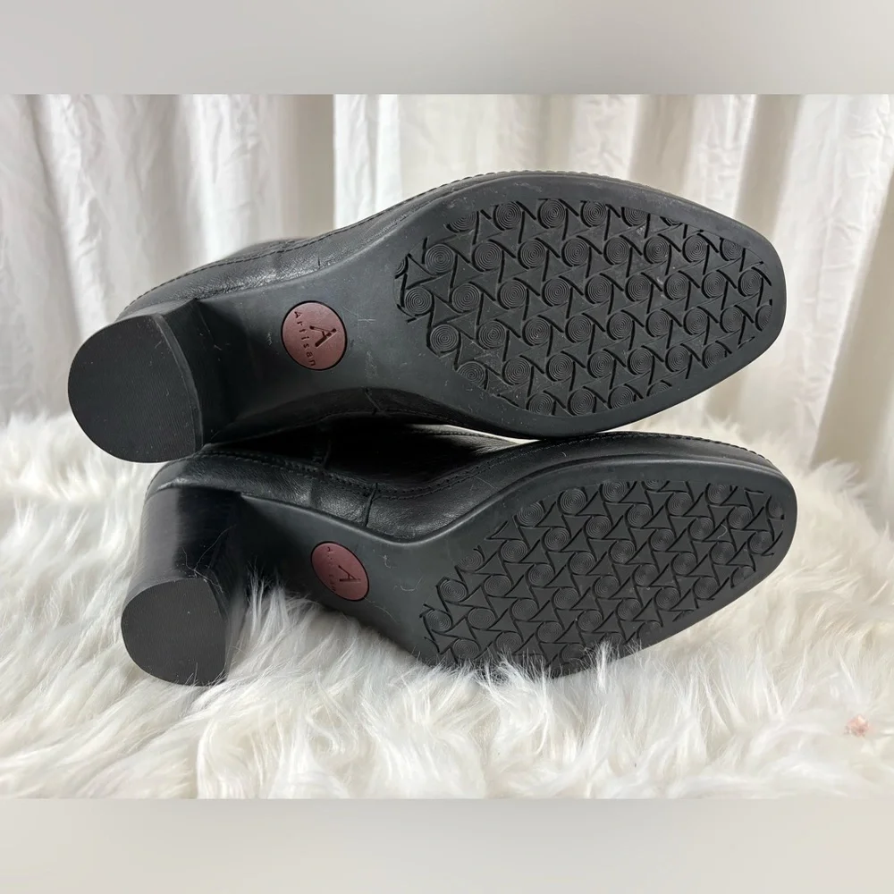 Clarks Artisan Collection Black Heeled Bootie - Picture 6 of 9